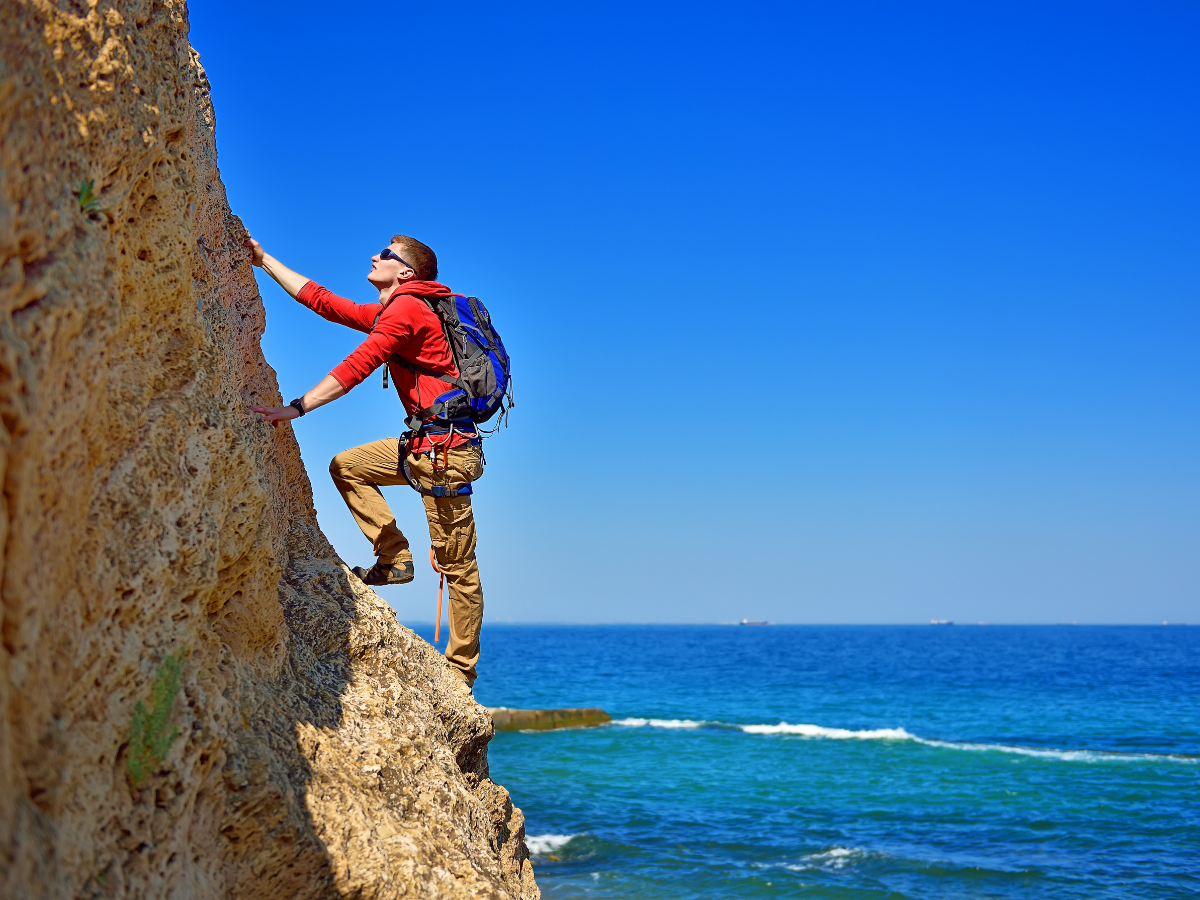 Tracer sa voie dans les Calanques : l’art d’ouvrir, le respect de laisser peu de traces